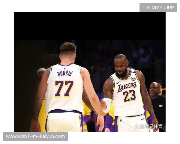 詹姆斯31+13统治内线 天津大外援展现篮下统治力 詹姆斯31+13统治内线 天津大外援展现篮下统治力